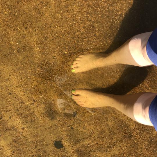 Fötter i vatten