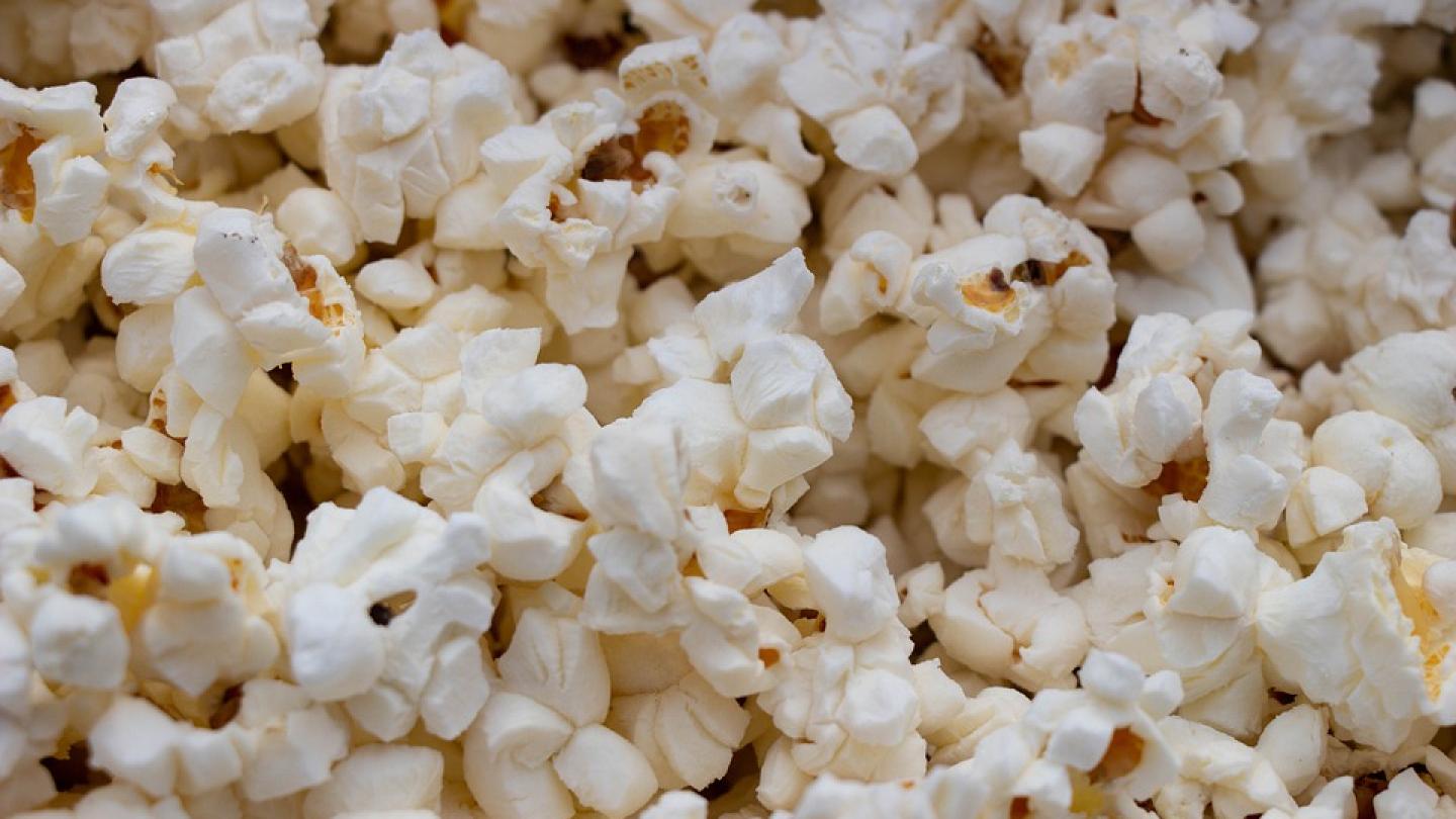 Närbild på popcorn